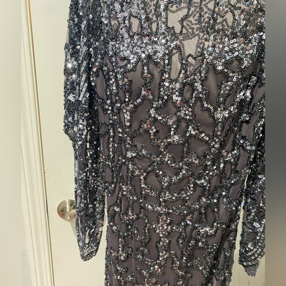 Gorgeous charcoal gray dress size 18 - Picture 2 of 5